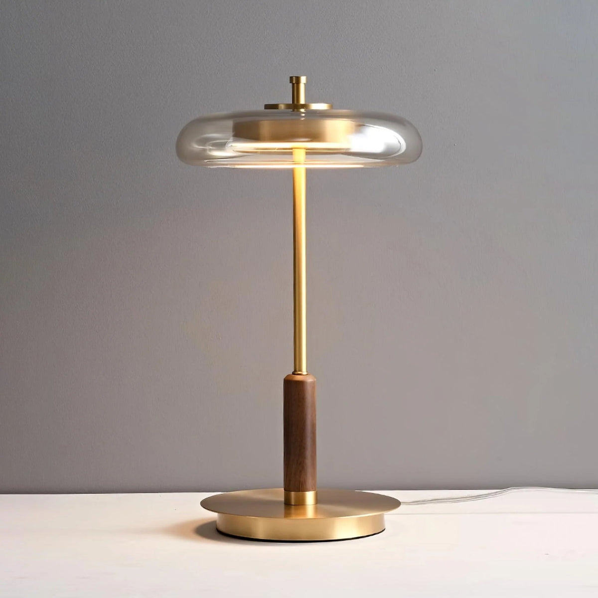 Creative Antique Style Melancholic Retro And Sophisticated Table Lamp With A Sense Of Luxury