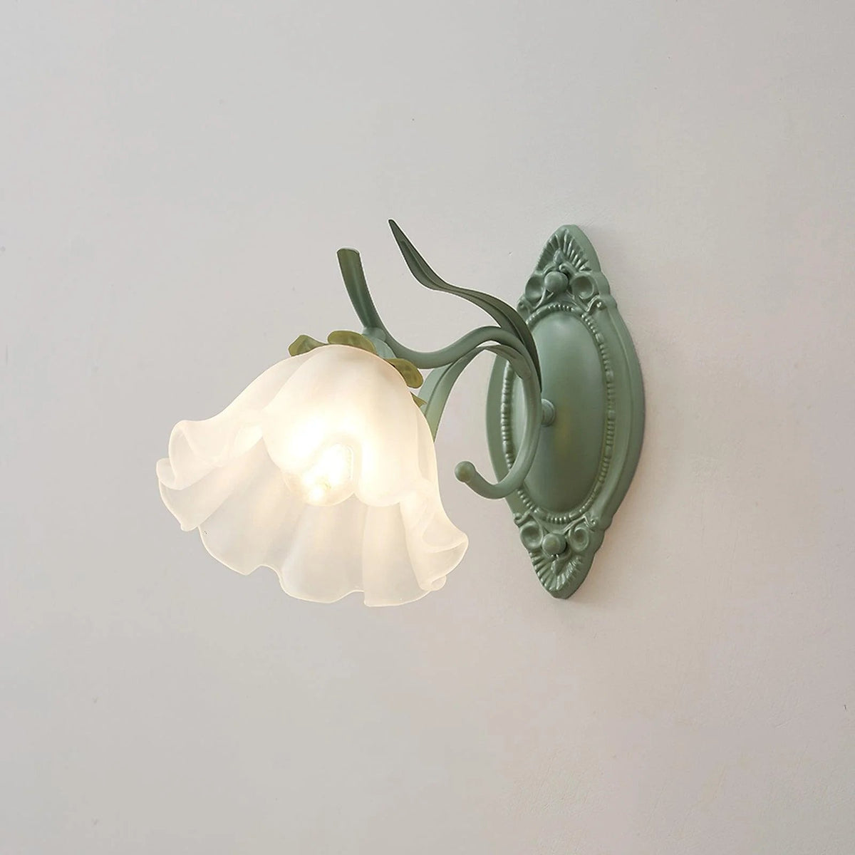 Vela Curve Edge Wall Light