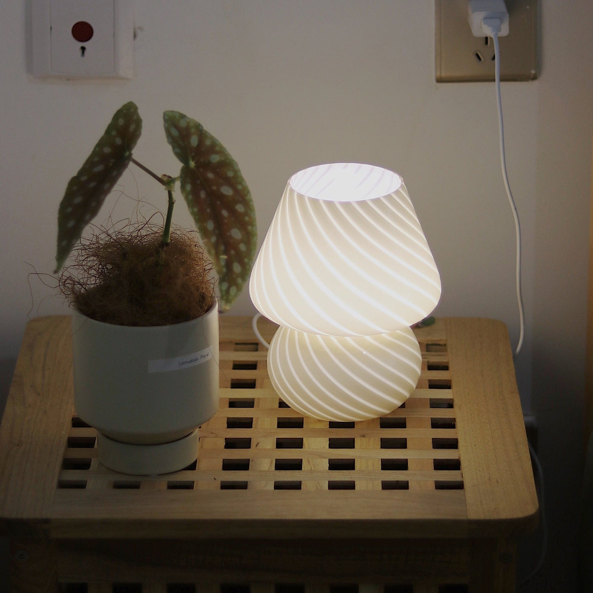 Creative Glass Retro Mushroom Table Lamp