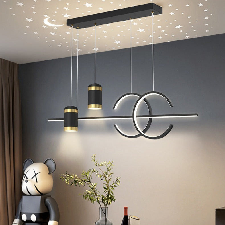 Chandelier Style Table Lamp In The Dining Room