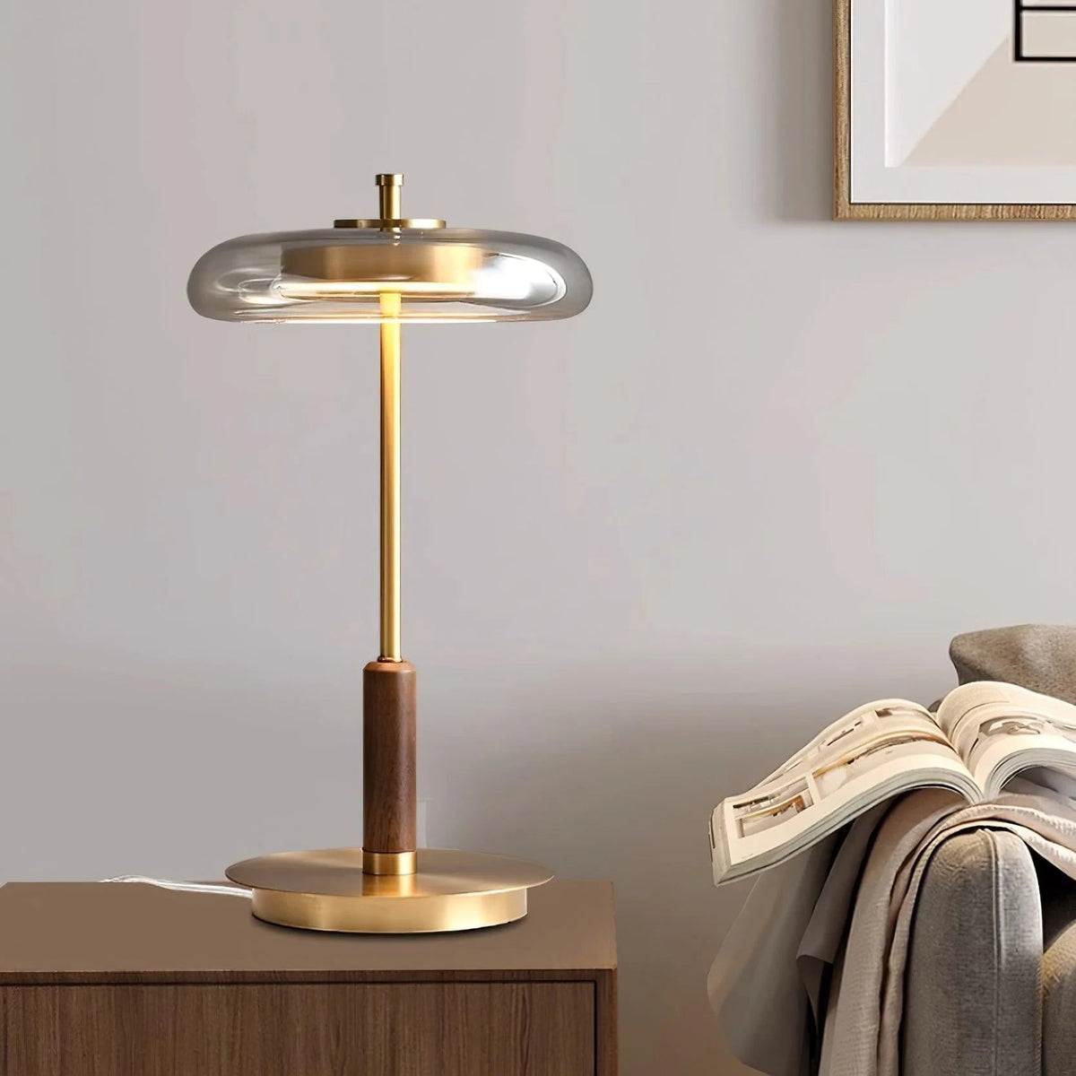 Creative Antique Style Melancholic Retro And Sophisticated Table Lamp With A Sense Of Luxury