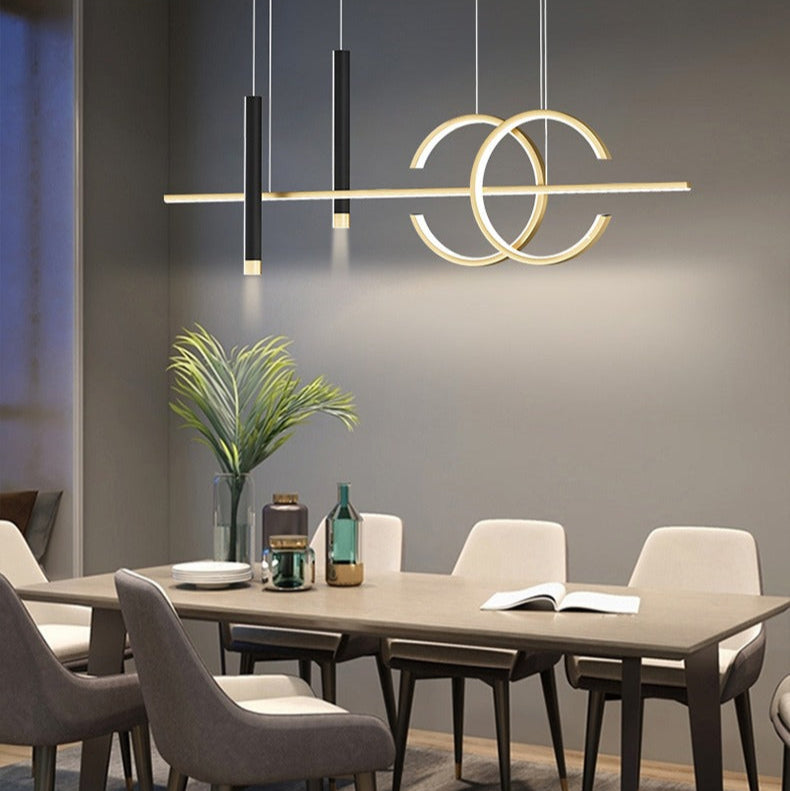 Chandelier Style Table Lamp In The Dining Room