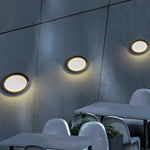 Minimalist Outdoor Wall Sconce in Black – Waterproof LED for Modern Facades