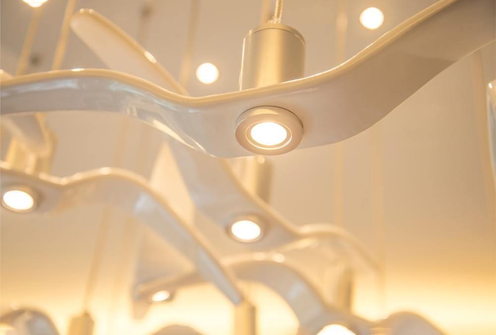 Aviara LED Pendant Light – Modern Aluminum Bird-Inspired Ceiling Lamp