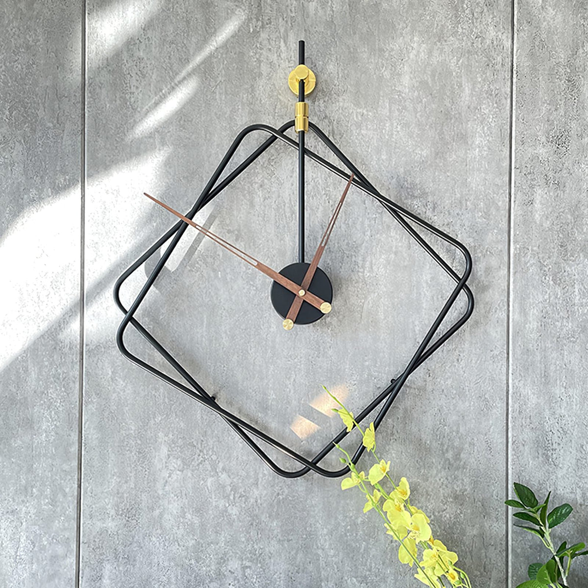 Quadratische Wanduhr