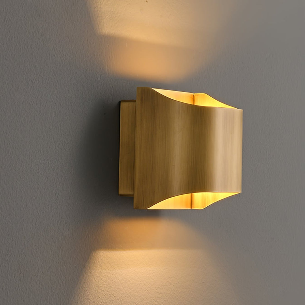 Leclerc Brass Wall Sconce – Handcrafted Solid Brass Lighting for Modern Interiors