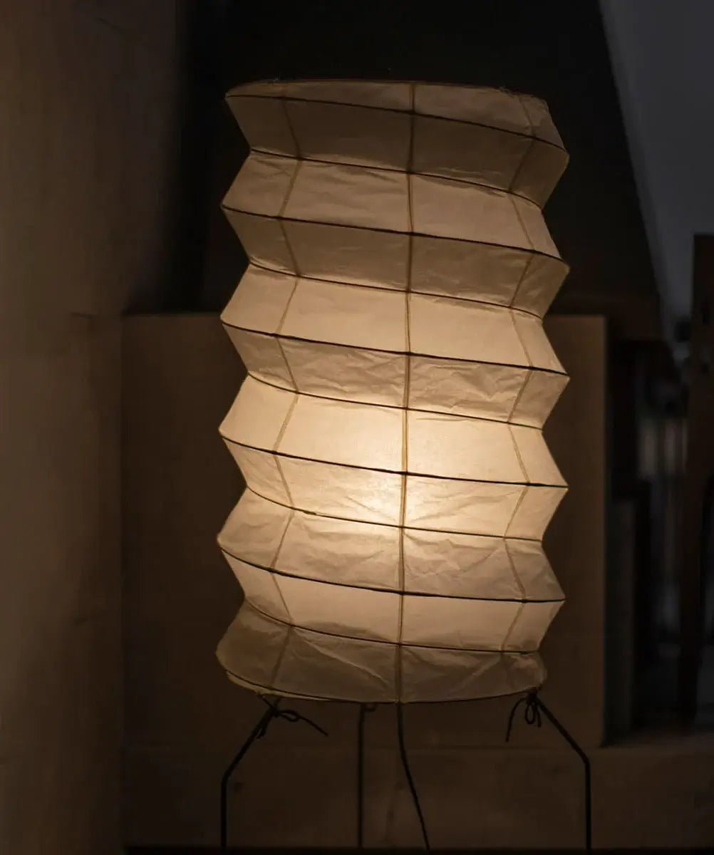 Kaze Origami Floor Lamp – Handcrafted Washi Paper & Iron Sculptural Light