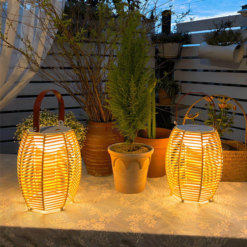 Rattan Lantern Solar Outdoor Light Li002127