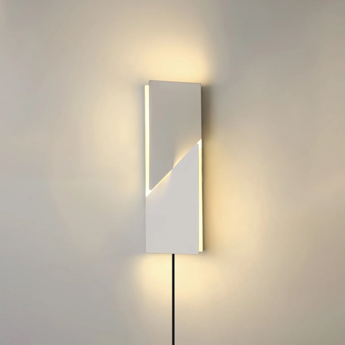 Shadows Grand Plug In Sconce