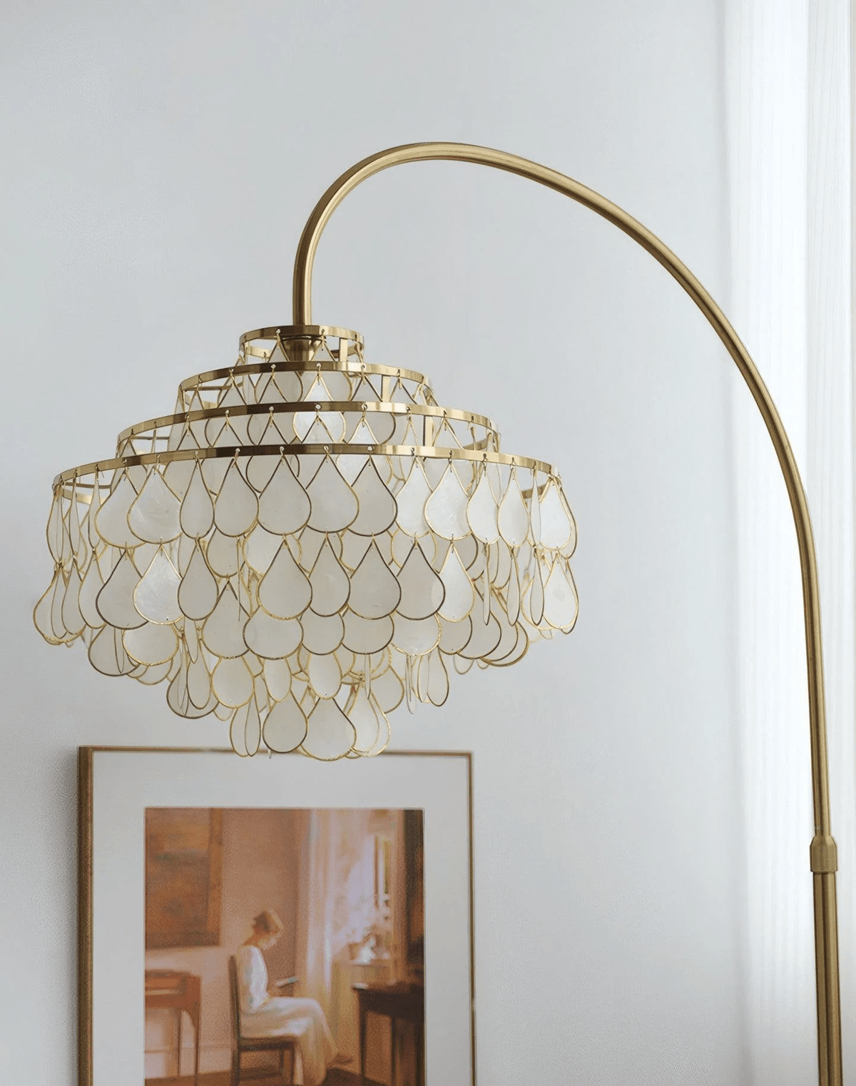 Lumière Shell Floor Lamp with Mother-of-Pearl Shade