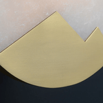 Lasterba Alabaster Wall Sconce in Brass – Modern Illumination for Refined Interiors