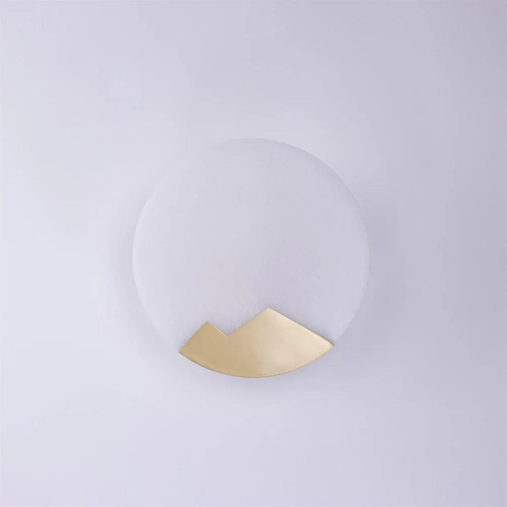 Lasterba Alabaster Wall Sconce in Brass – Modern Illumination for Refined Interiors