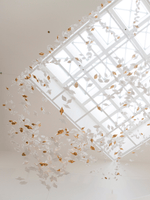 Sculptural Glass Leaf Chandelier — Twisted Modern Pendant for Grand Interiors