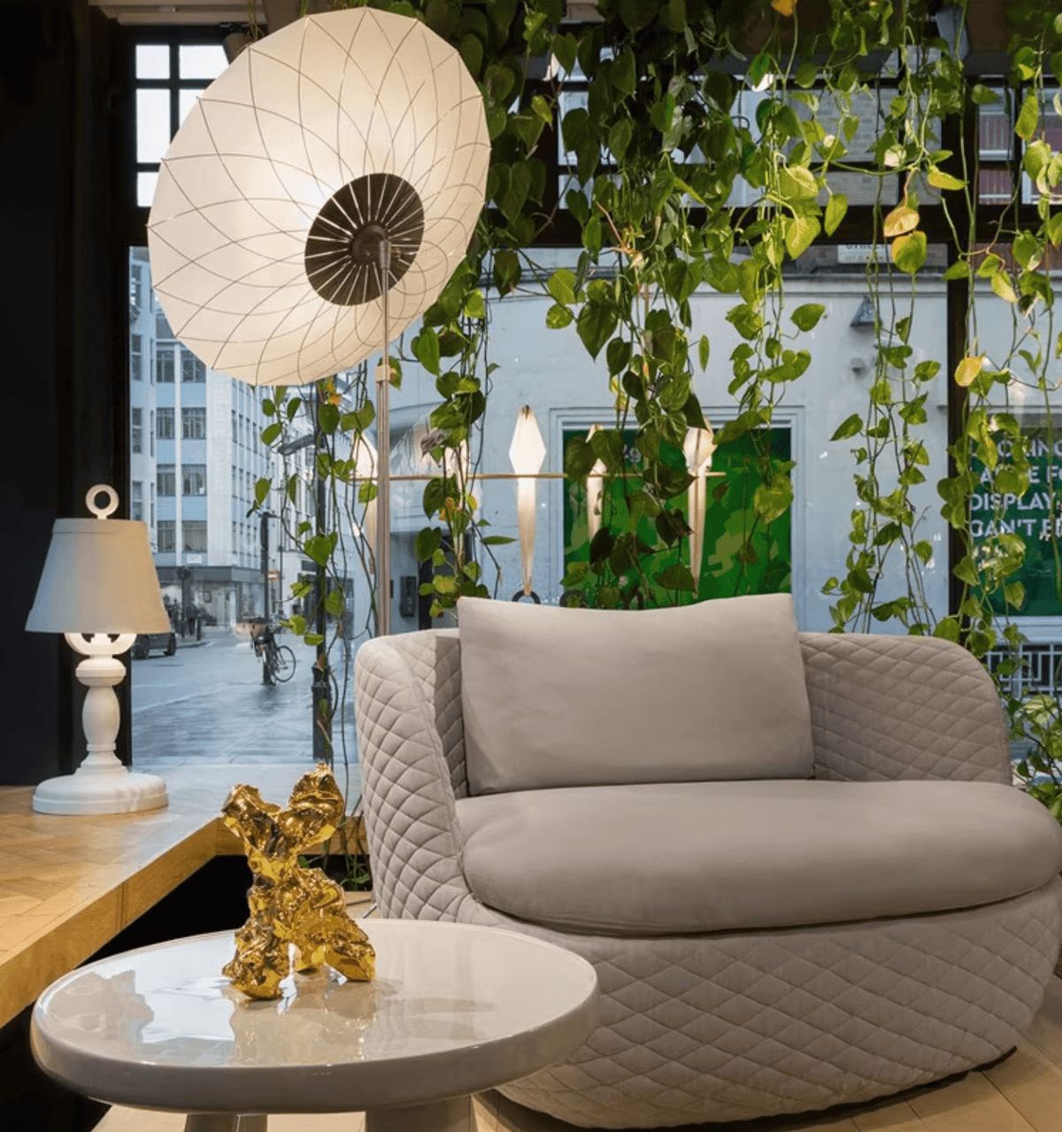 Radiant Bloom LED Floor Lamp – Modern Floral Design for Living Room & Bedroom