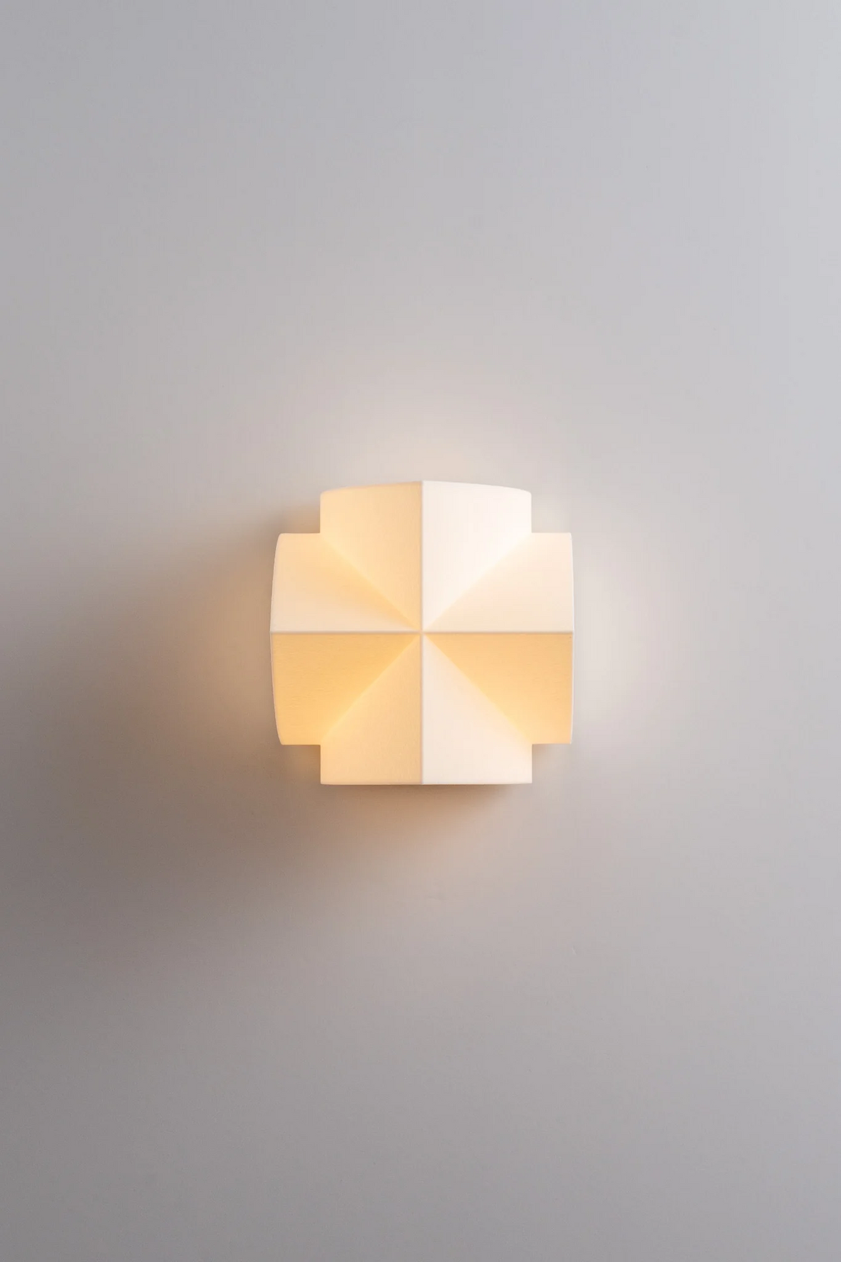 Naala Wall Sconce – Modern Metal LED Wall Light for Bedroom & Living Room