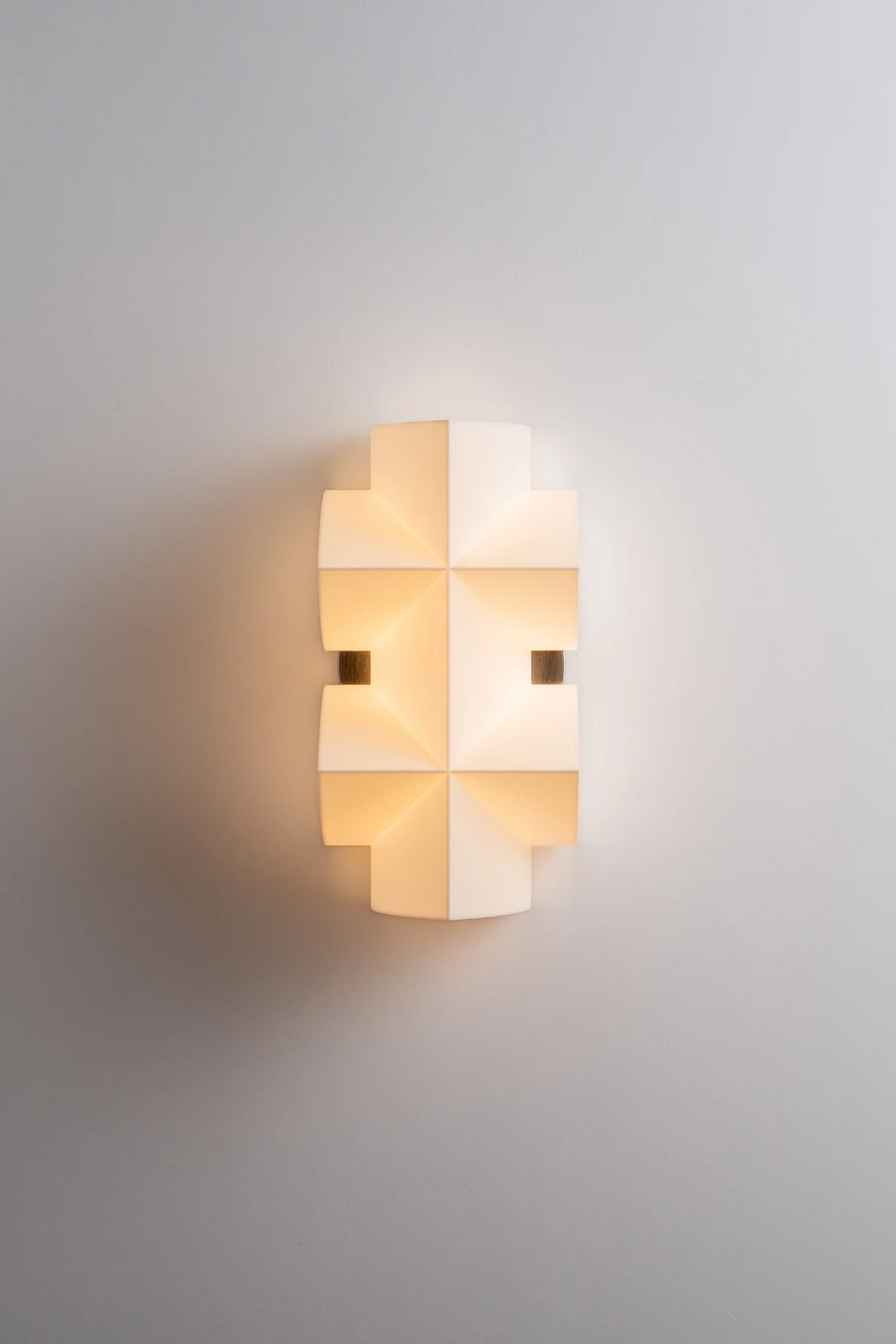 Naala Wall Sconce – Modern Metal LED Wall Light for Bedroom & Living Room