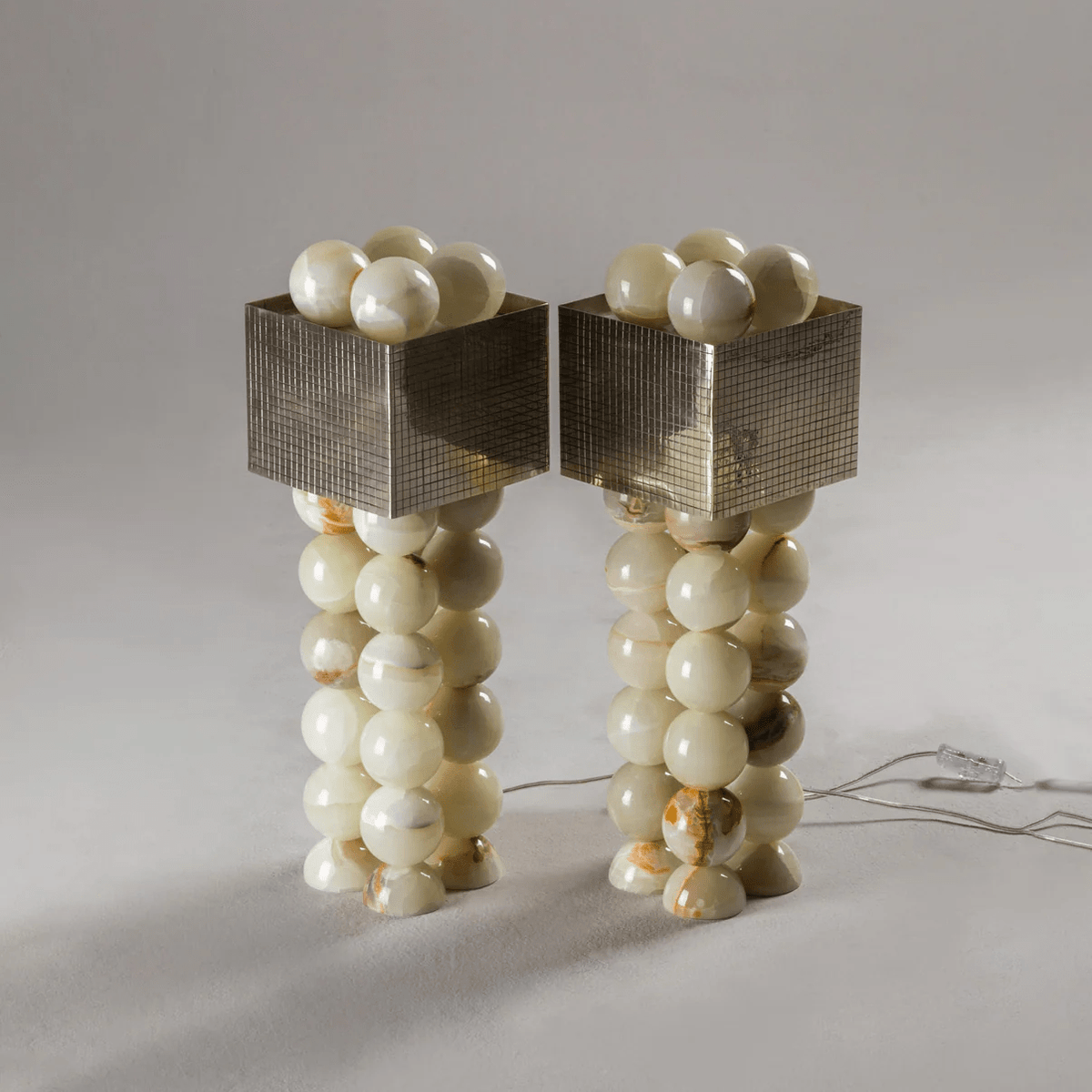 Quava Jade Table Lamp – Natural Stone Sculptural Lighting for Modern Interiors