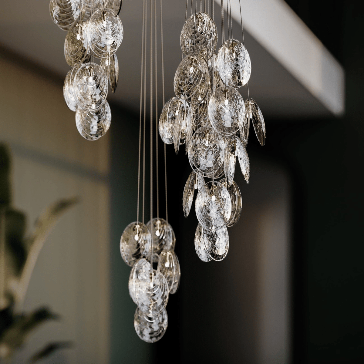 Mussels Cluster LED Chandelier – Modern Glass Pendant Light for Dining Room and Living Room