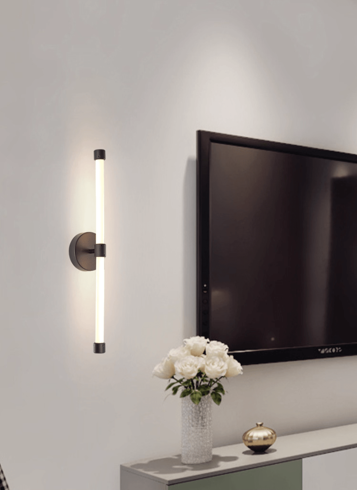 Brilline Vertical LED Wall Sconce in Brass Finish for Modern Interiors