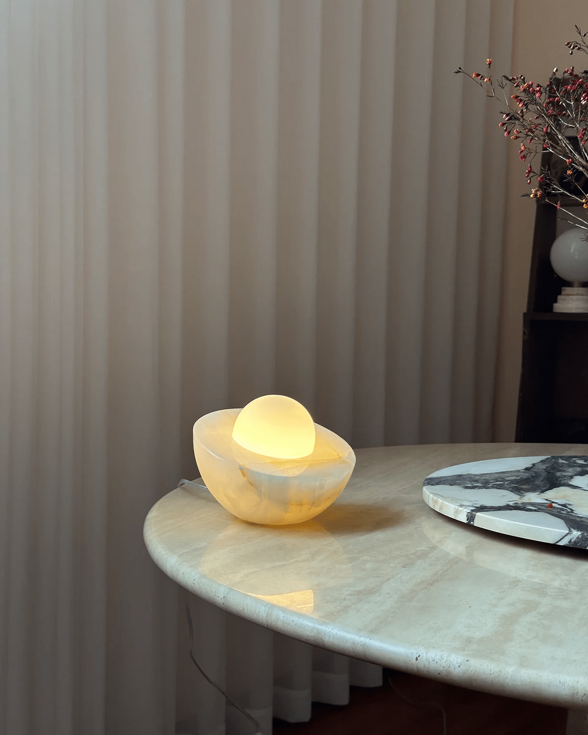 Halo Pebble Stone Table Lamp – Natural Onyx Base with Frosted Glass Globe