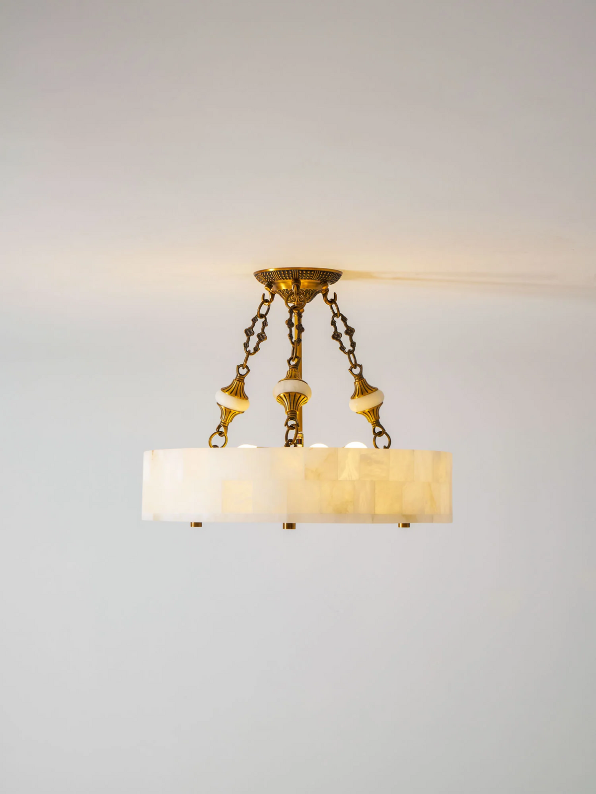 Lumisora Alabaster Ceiling Lamp – Sculptural Brass & Natural Stone Chandelier