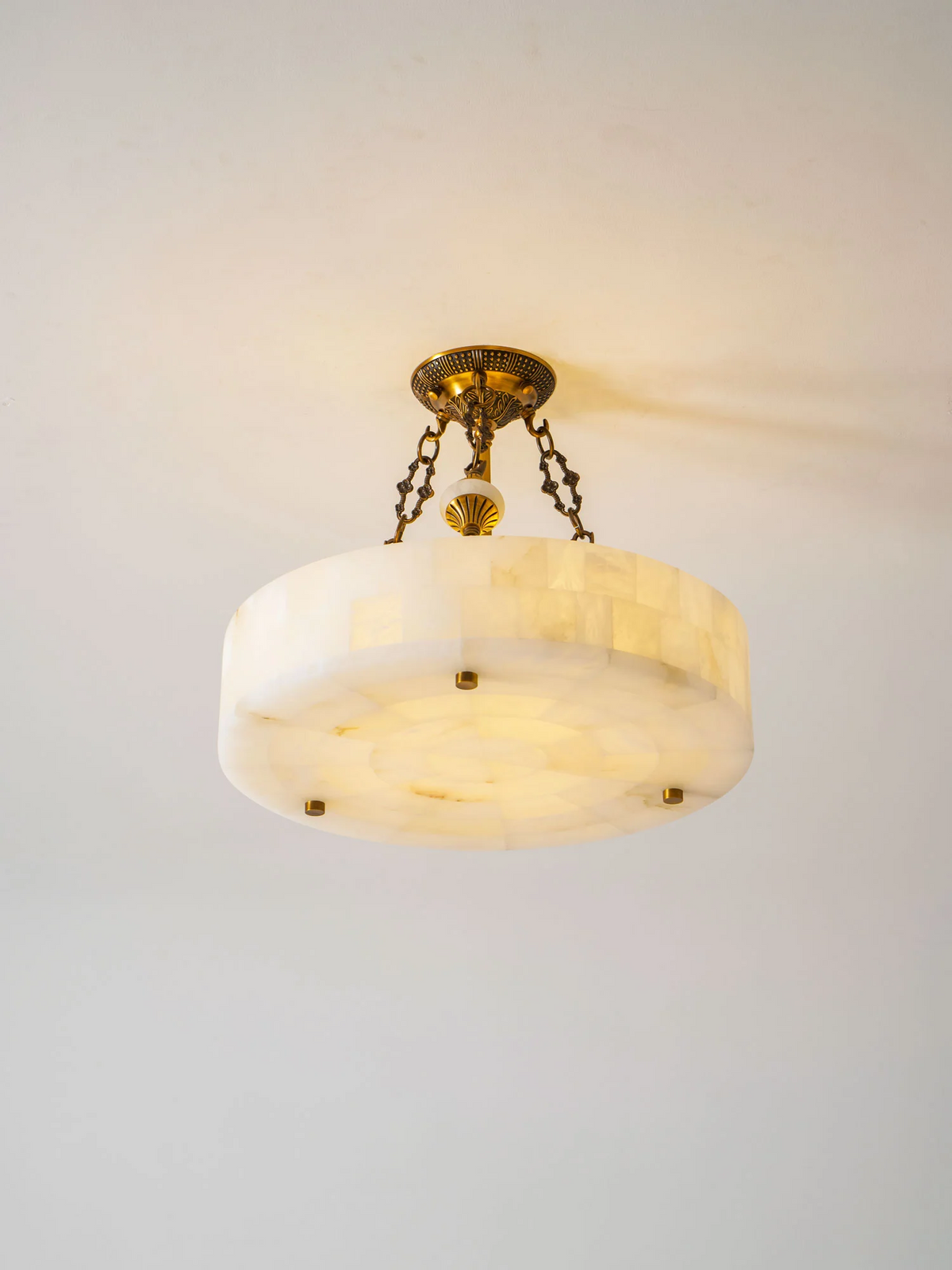 Lumisora Alabaster Ceiling Lamp – Sculptural Brass & Natural Stone Chandelier