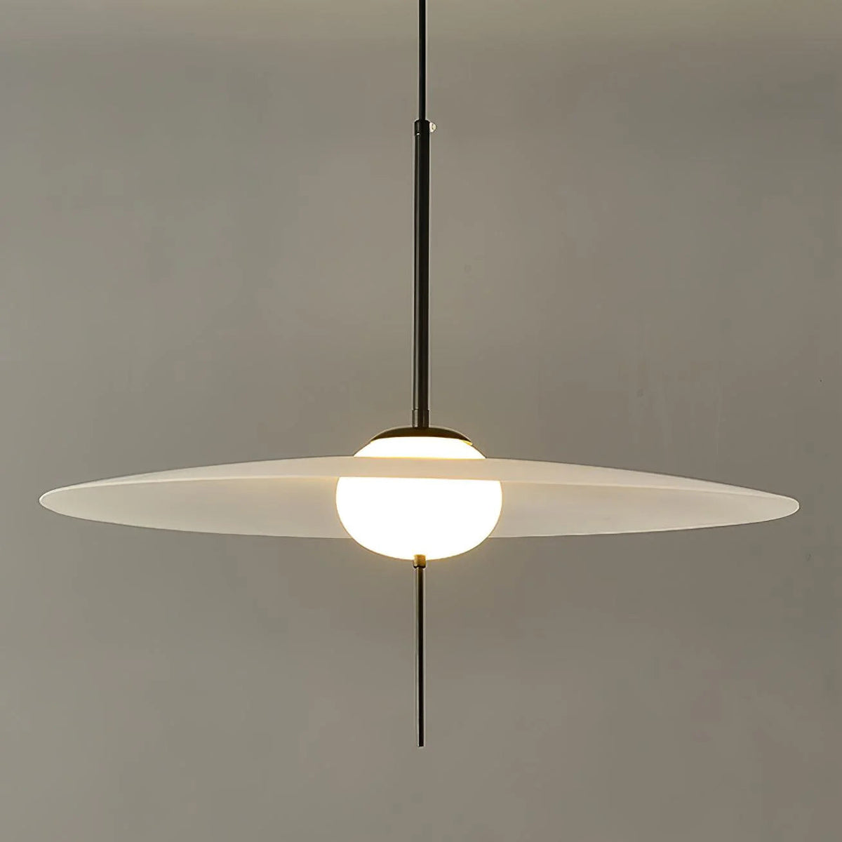 Lustra Pendant Light