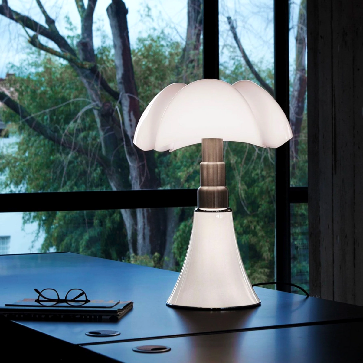 Flower Table Lamp Adjustable