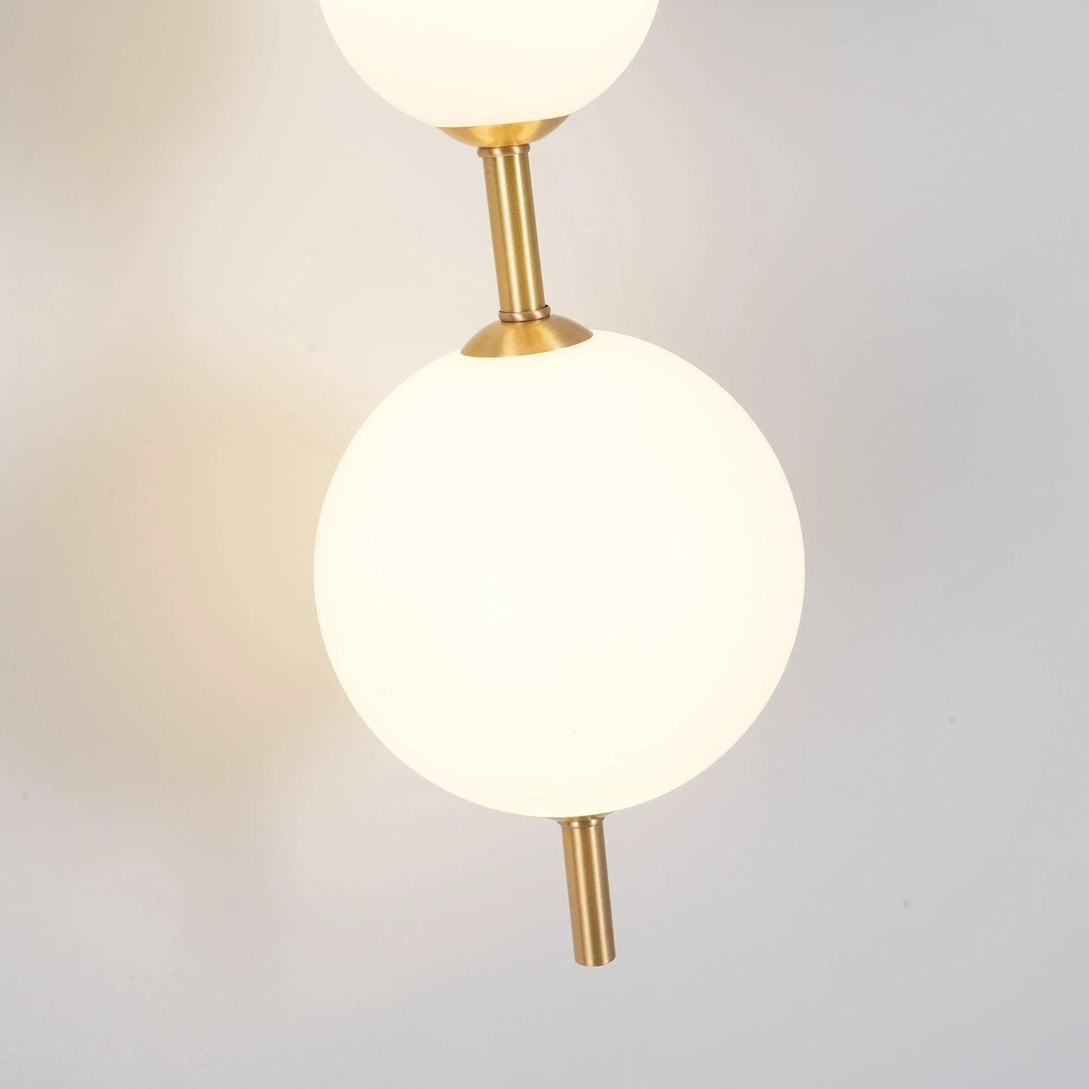 Vertiglow Globe Lamp
