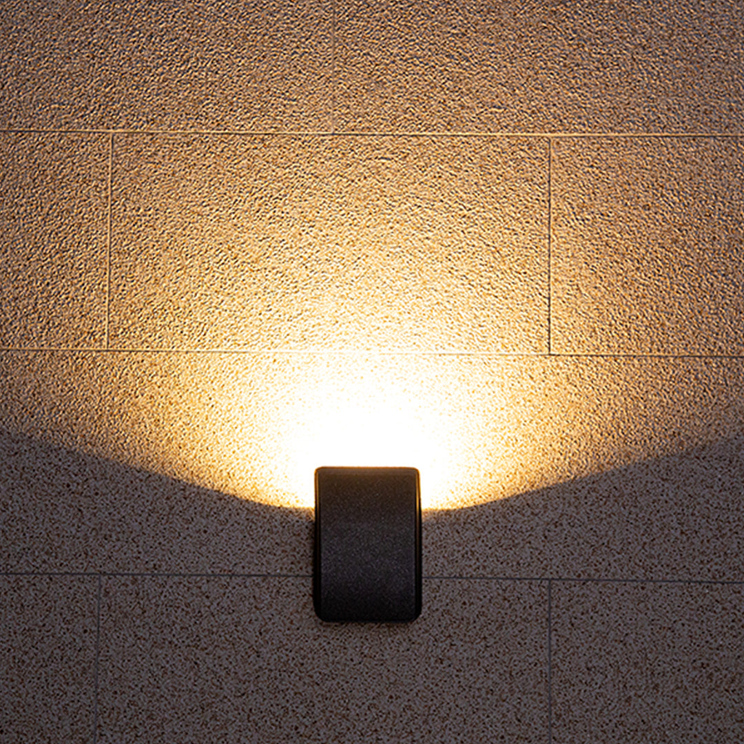 Minimalist LED Outdoor Wall Sconce in Sand Gray Aluminum