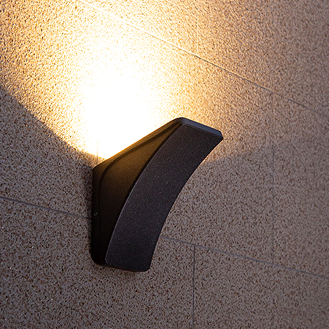 Minimalist LED Outdoor Wall Sconce in Sand Gray Aluminum