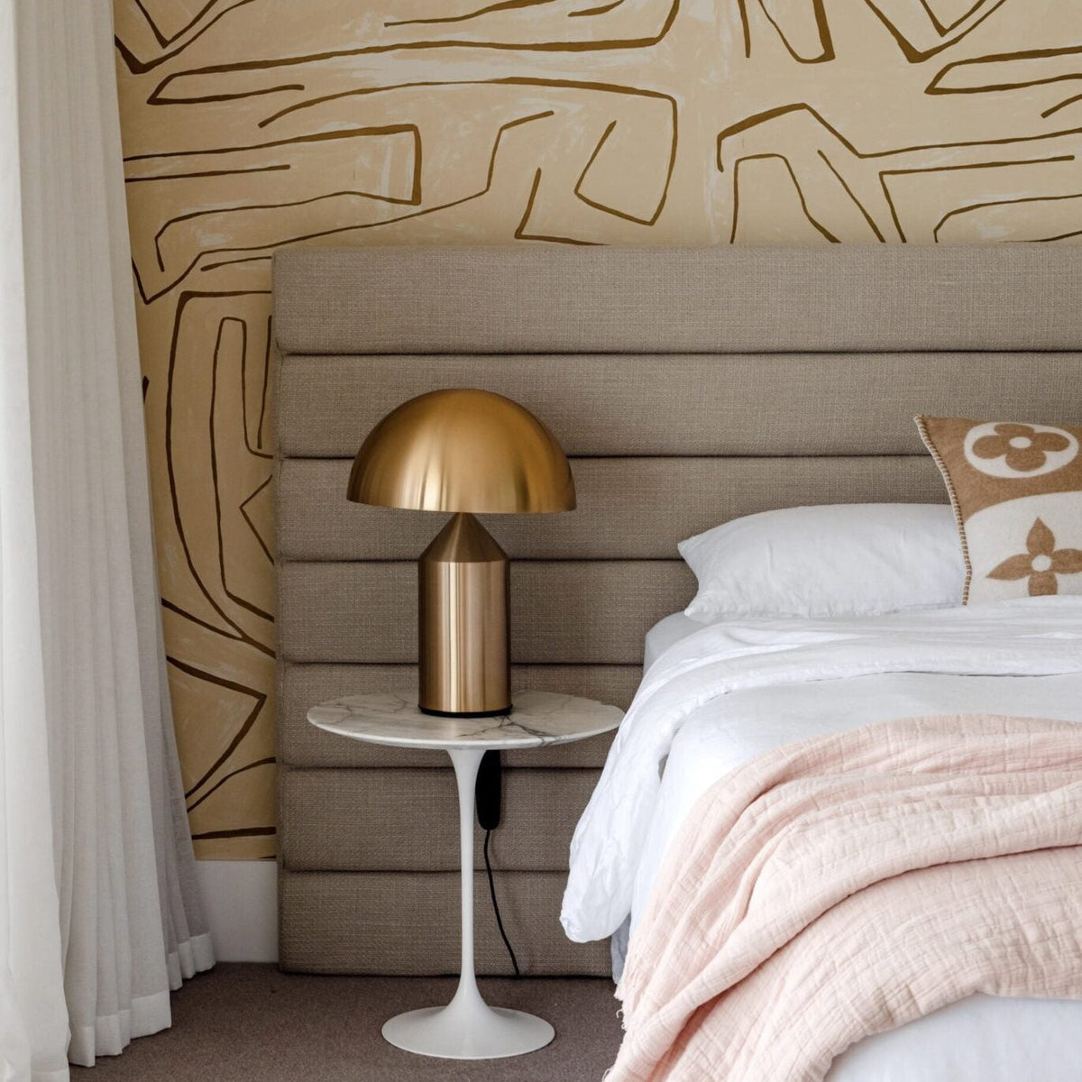 Creative Metal Table Lamp