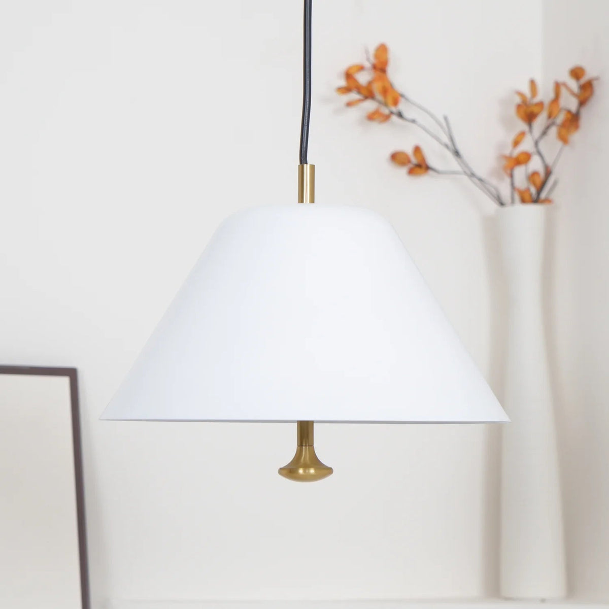 Vanta Minimal Pendant