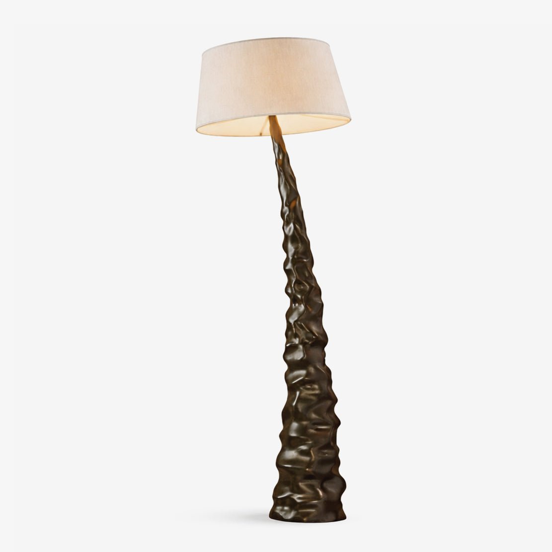Sculpted Peak Floor Lamp – Modern Art Deco Statement Lighting