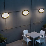 Minimalist Outdoor Wall Sconce in Black – Waterproof LED for Modern Facades