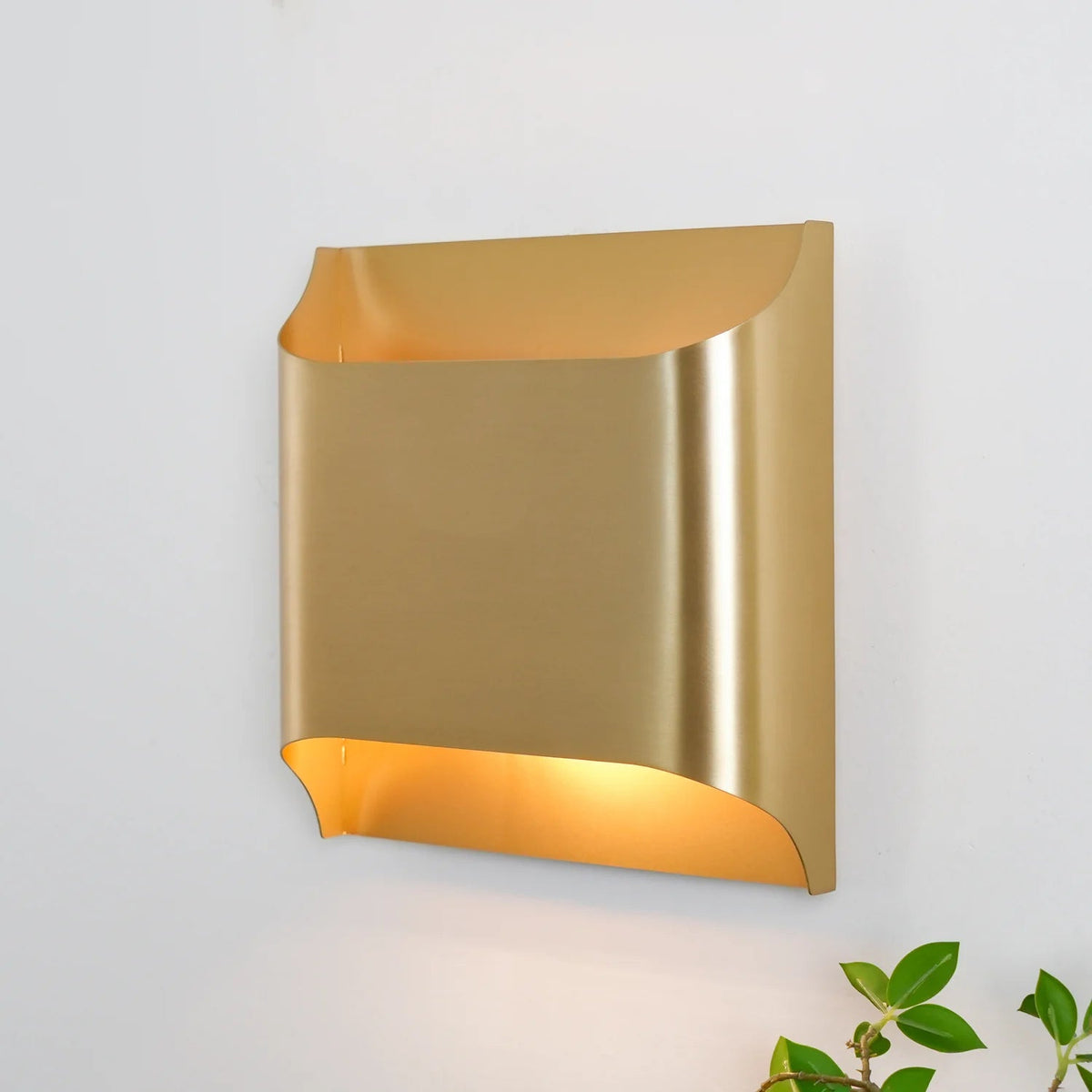 Leclerc Form Brass Lamp