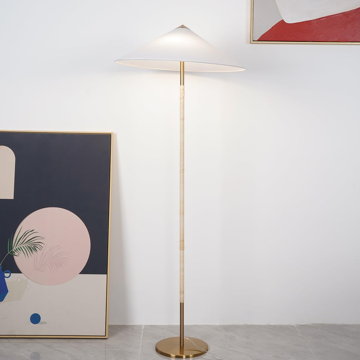 9602 Floor Lamp