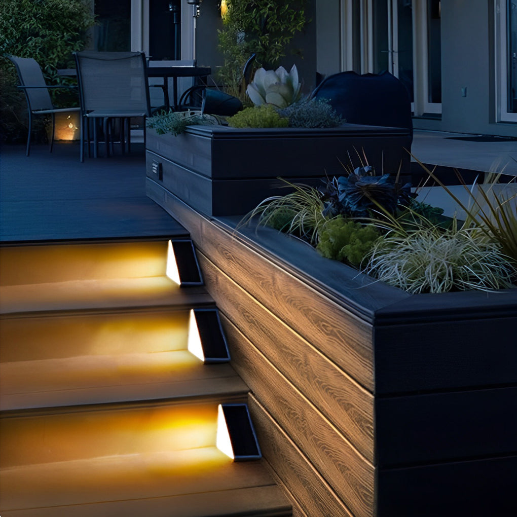 Triangle Automatic Charging Wire Free Waterproof Led Solar Modern Step Mounted Lights