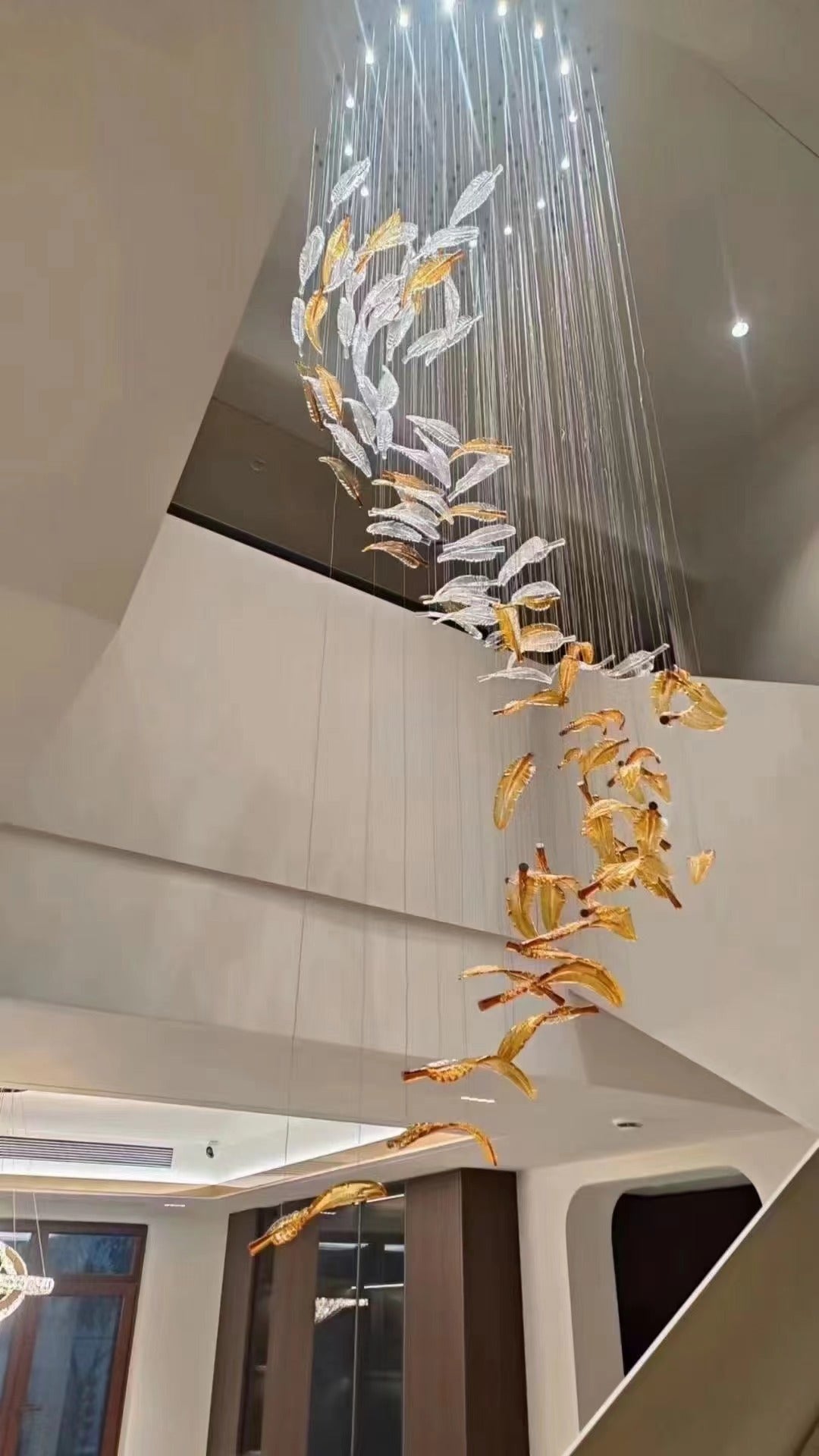 Glass Feathers Flying Chandelier — Modern LED Statement Pendant for Dining & Living Rooms