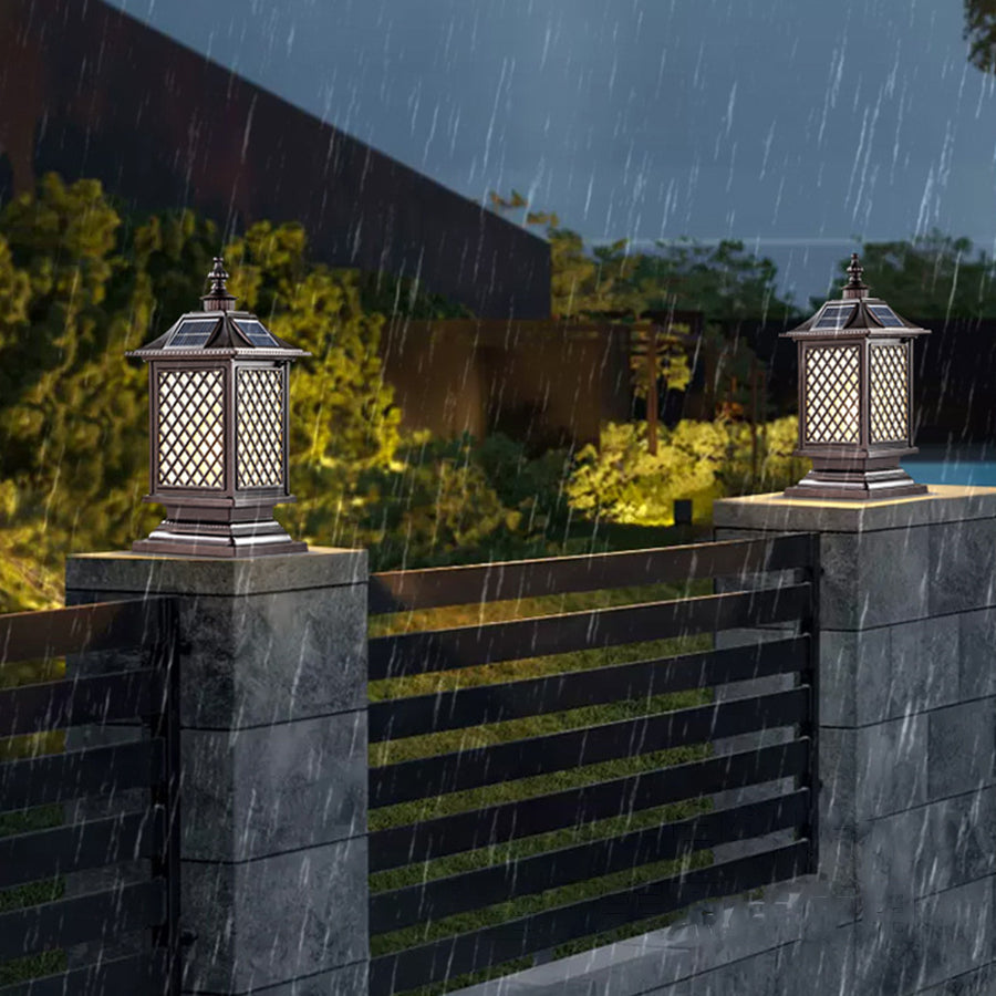 Lumière Pillar Lantern — Weatherproof Outdoor Post Light with Adjustable Color Temperature