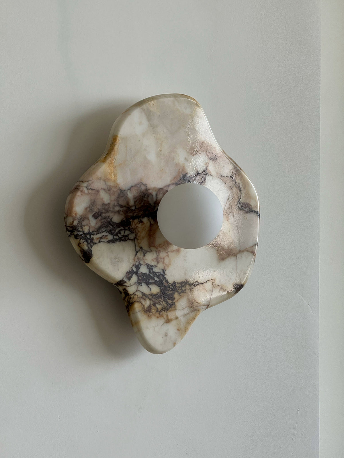 abnormal-marble-wall-lamp