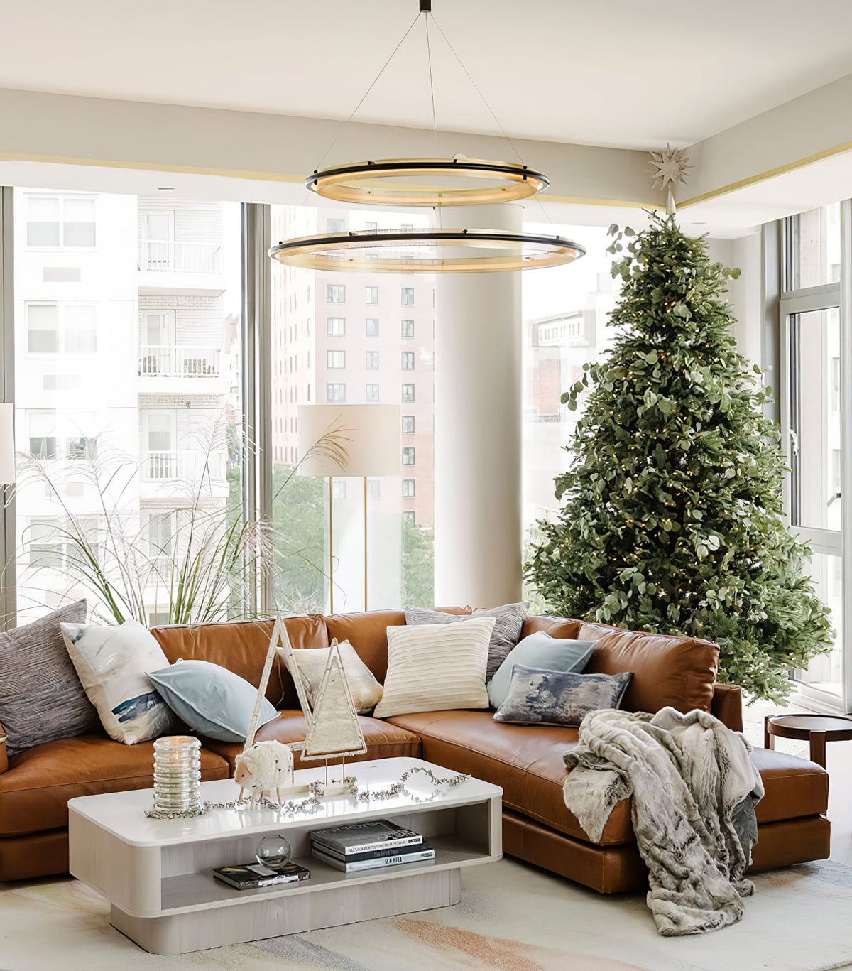 Modern Acrylic LED Round Chandelier for Dining Room and Living Room