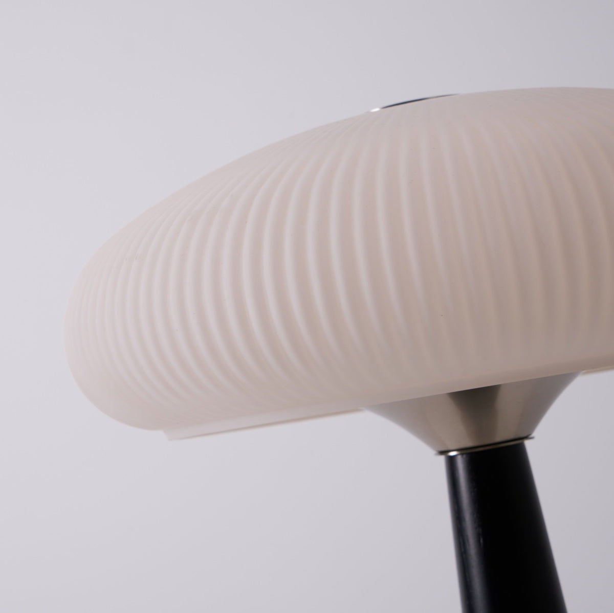 Aeruno Fluted Glass LED Table Lamp with Touch Dimming, Modern Sculptural Design
