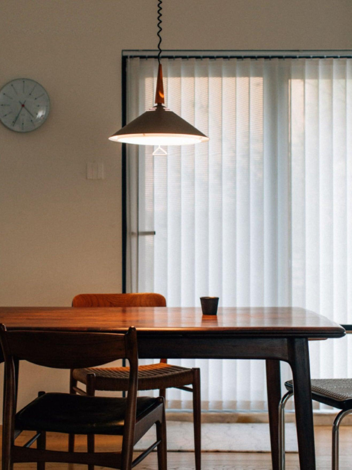 Agnes Retro Pendant Light with Retractable Cable, Mid-Century Modern Kitchen Island Lamp