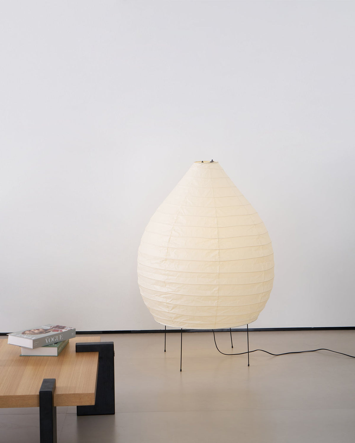Washi Paper Floor Lamp – Handcrafted Rice Paper Lantern for Modern Interiors