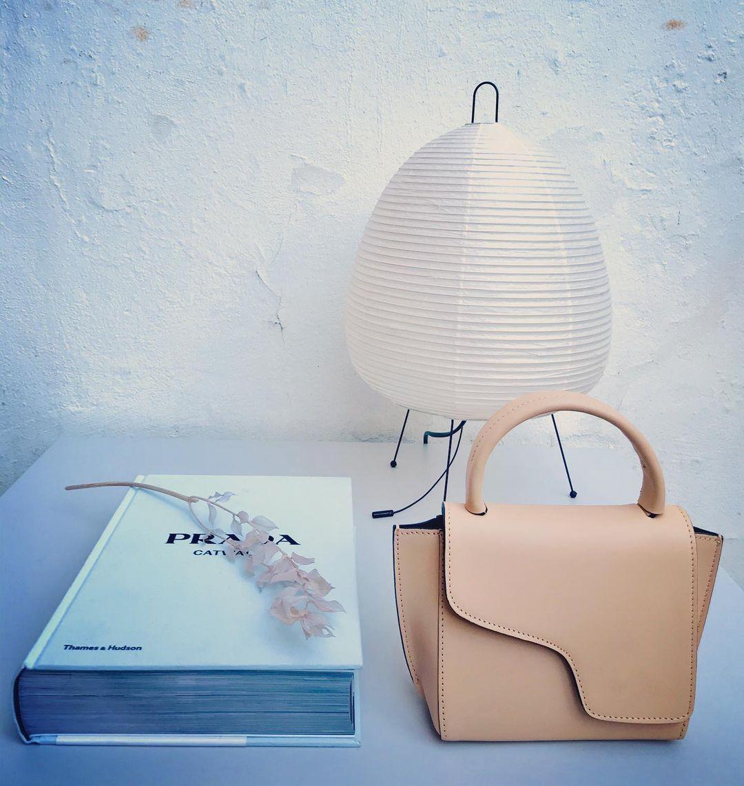 Xuanzhi Table Lamp