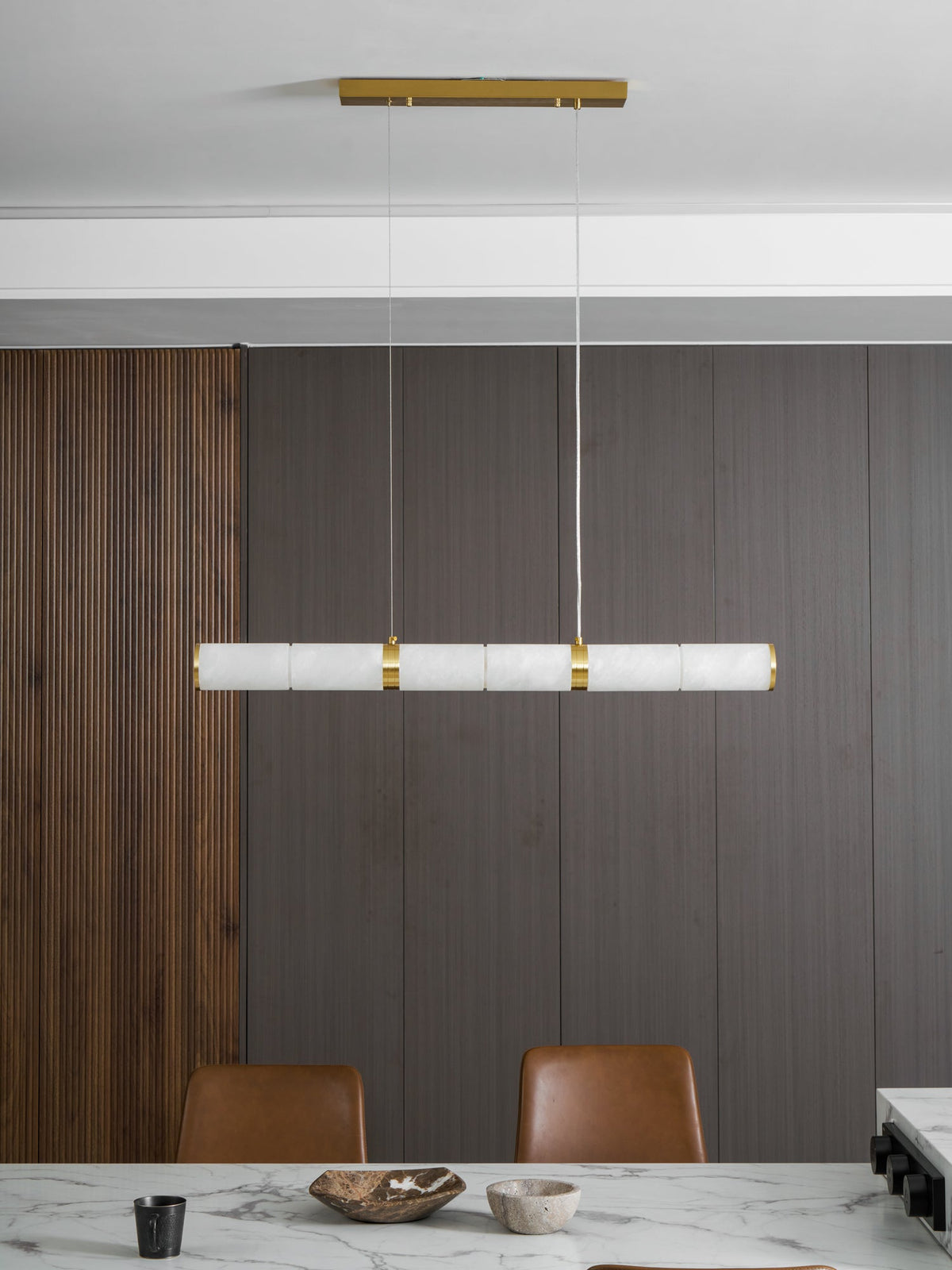 Alabaster Beam Linear Pendant Light in Brass for Modern Interiors