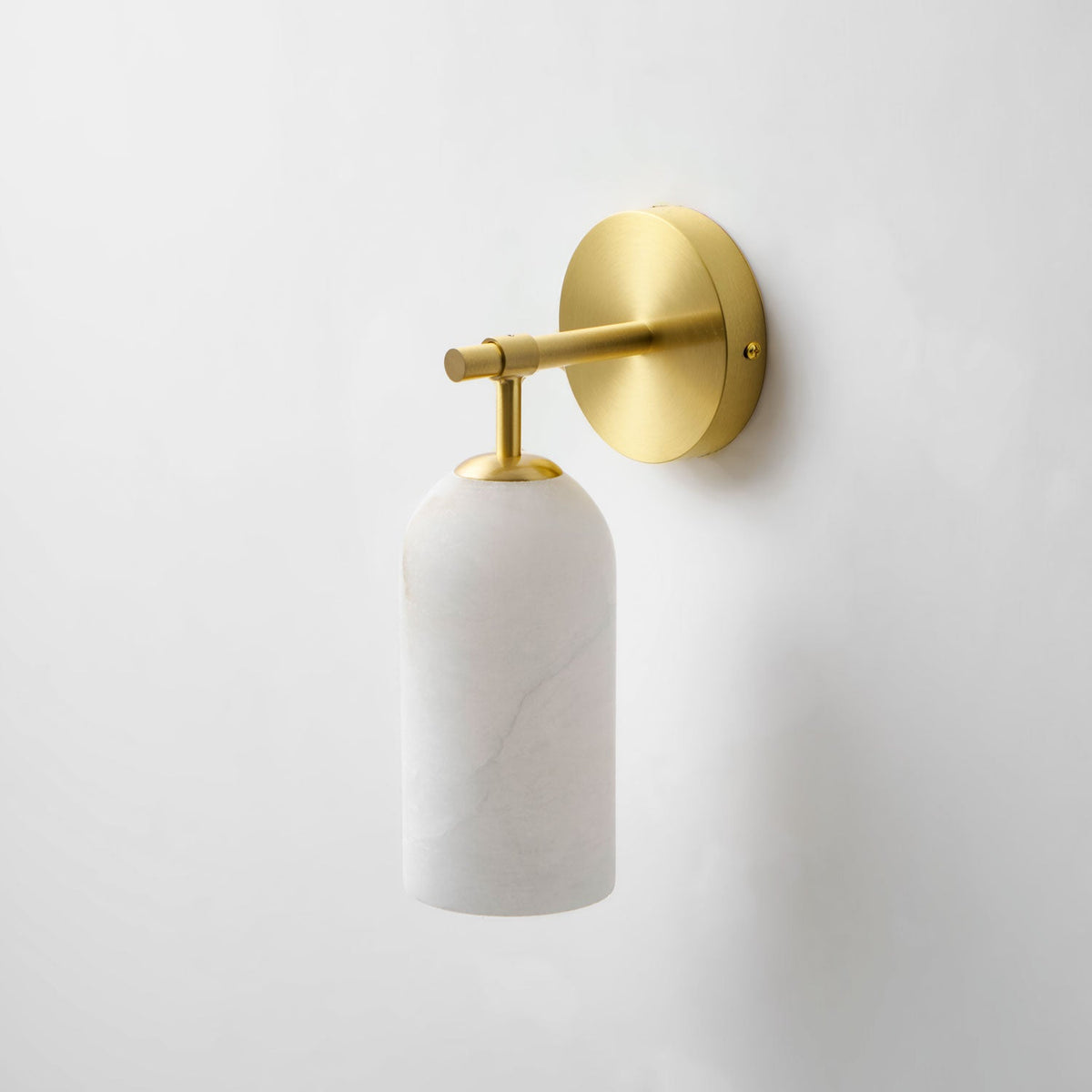 Pillar Alabaster Wall Sconce – Natural Stone, Brushed Gold Accent