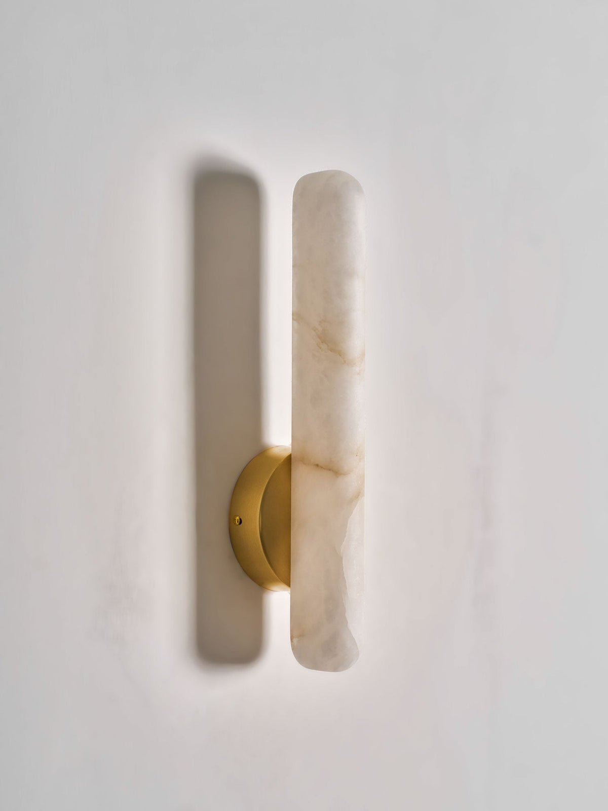 Alabaster Rod Wall Sconce in Brass – Modern Minimalist Lighting
