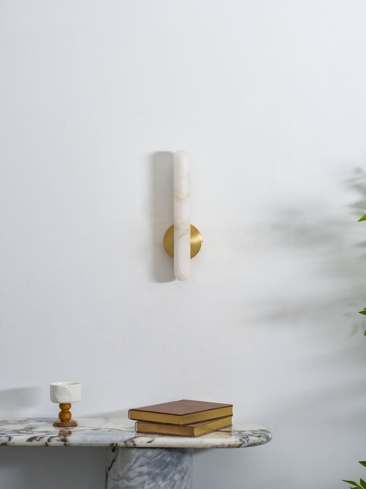 Alabaster Rod Wall Sconce in Brass – Modern Minimalist Lighting